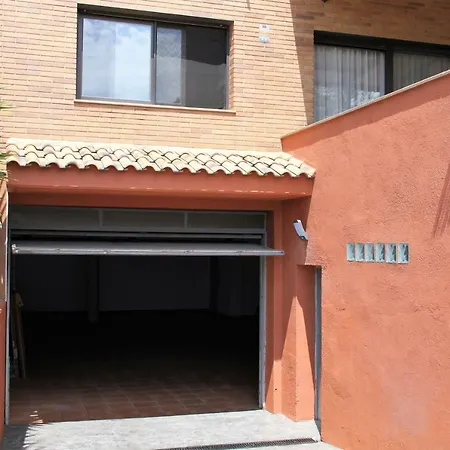 Вилла Casa Cami Del Castell Lux *