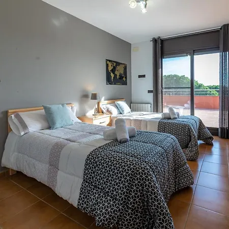 Casa Cami Del Castell Lux Вилла *
